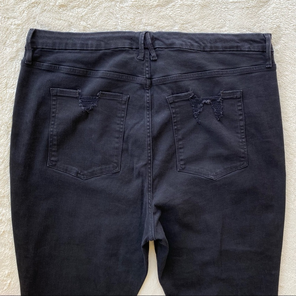 Good American good waist crop plus size jeans black chewed raw hem distr… - Picture 7 of 10